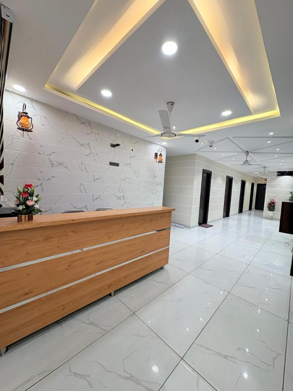 Hotel G-3 Jalandhar Bagian luar foto
